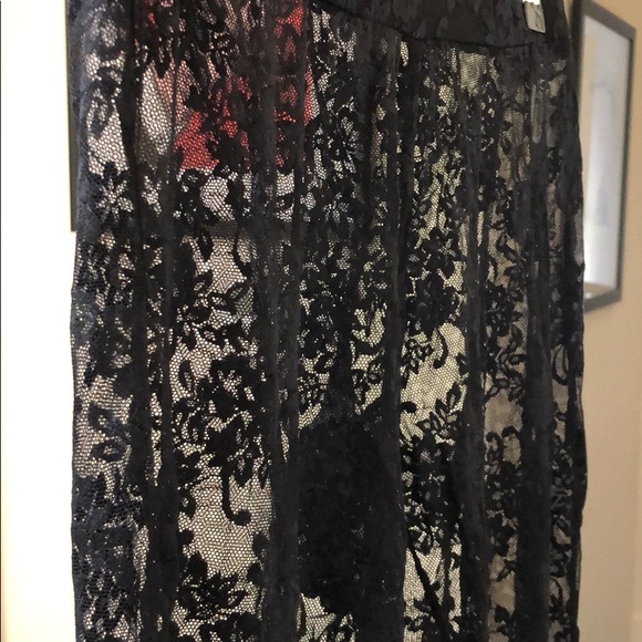 Velvet Floral Lace Leggings - Picture 8 of 10